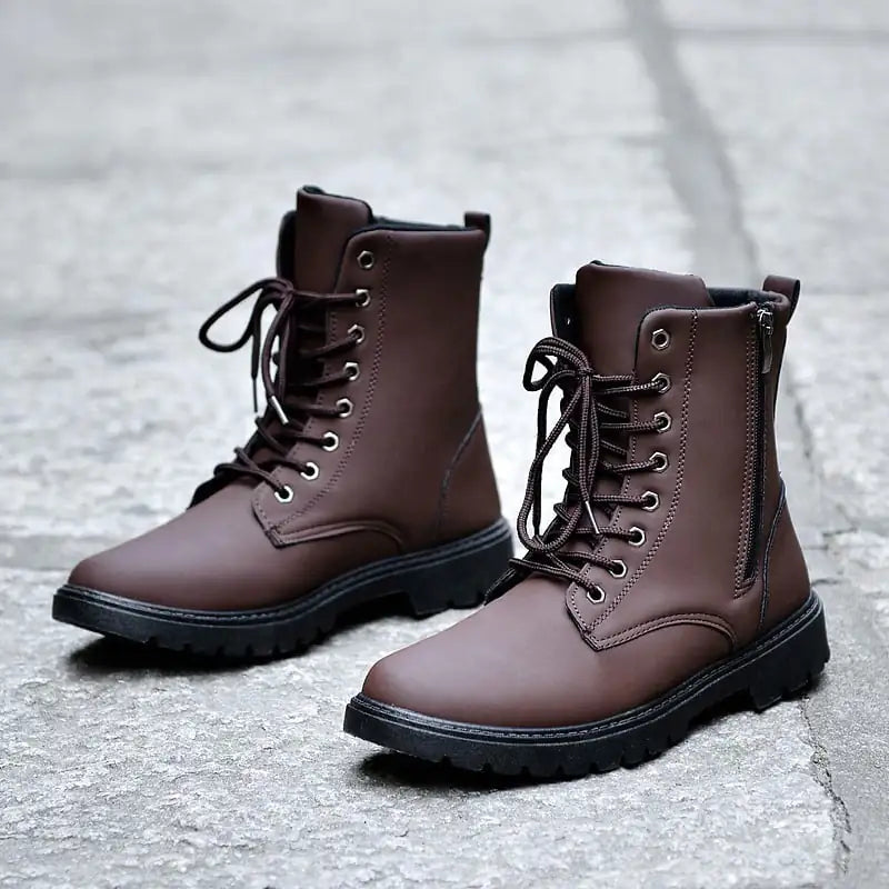 Botas altas de cuero de estilo británico